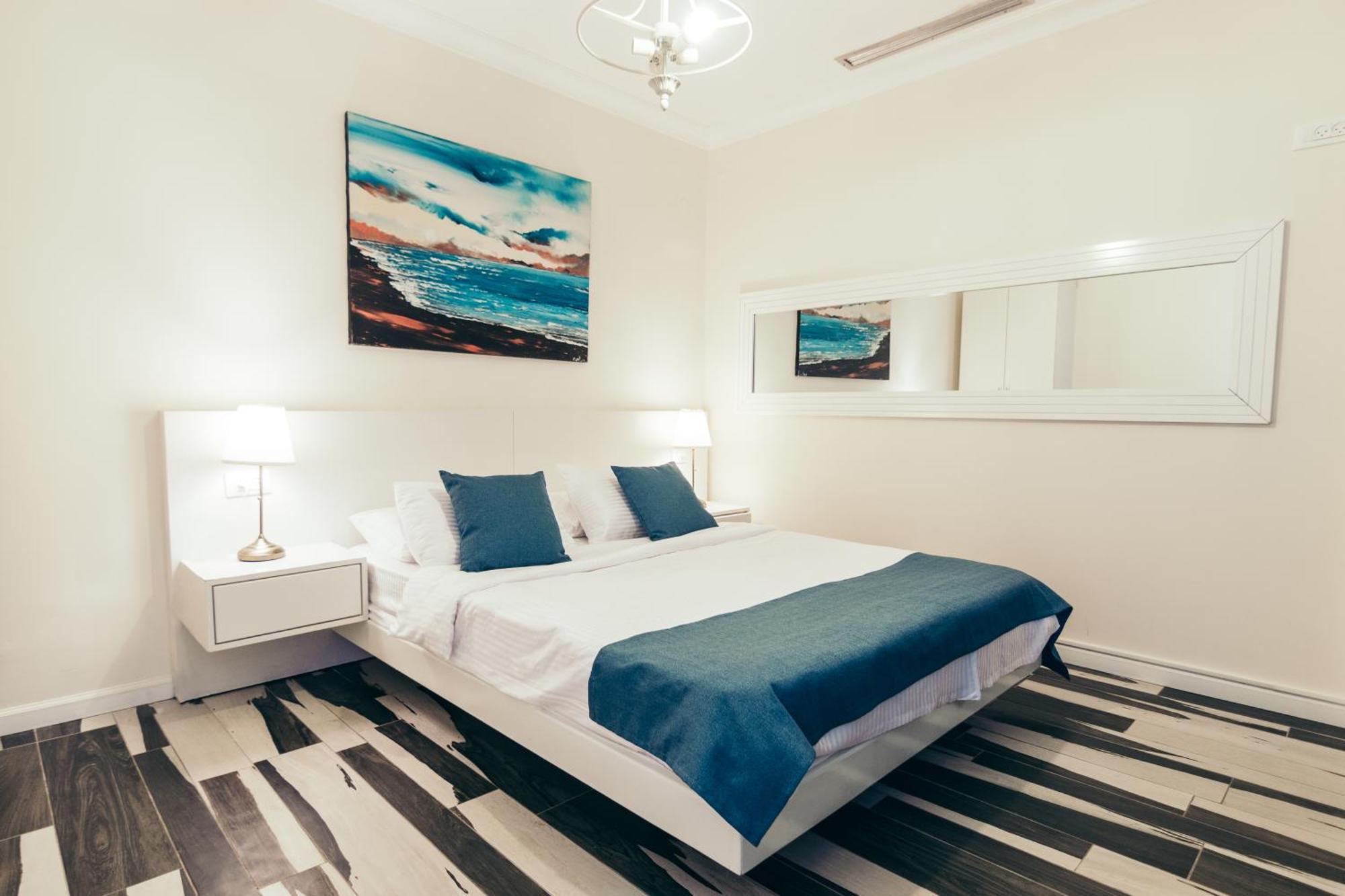 Almog Beach Apt Hotel מלון דירות אלמוג ביץ' Хайфа Екстериор снимка